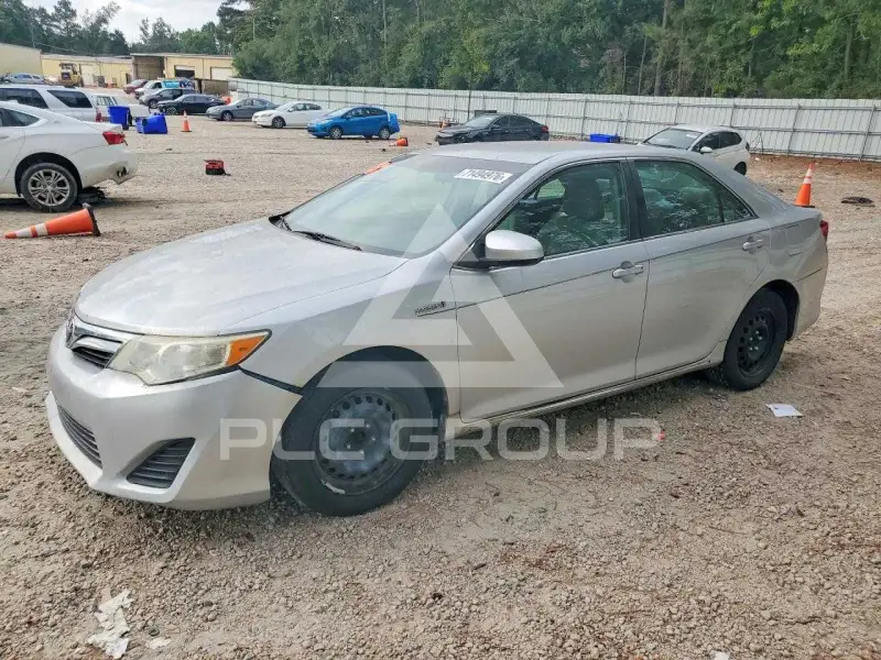 2013 Toyota CAMRY photo