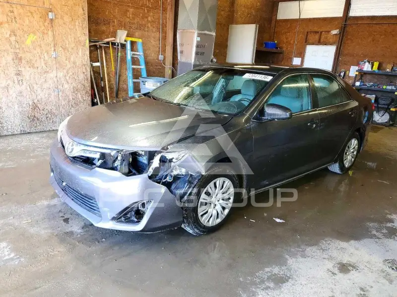 2013 Toyota CAMRY фото