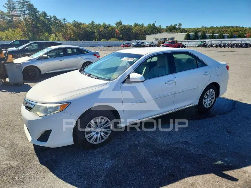 2013 Toyota CAMRY фото