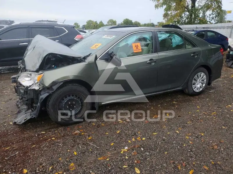2013 Toyota CAMRY фото