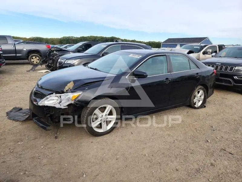 2013 Toyota CAMRY photo