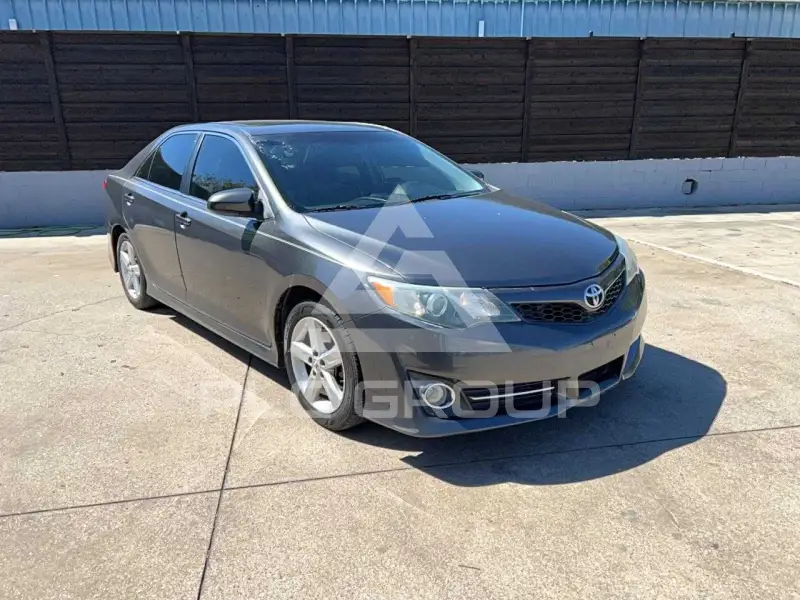 2013 Toyota CAMRY фото