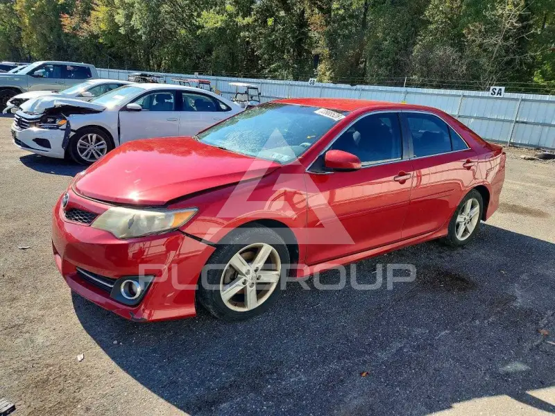 2013 Toyota CAMRY фото