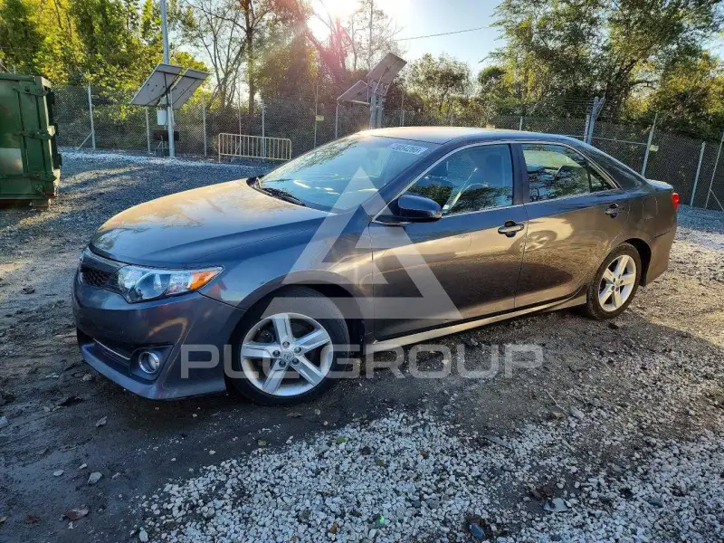 2013 Toyota CAMRY фото