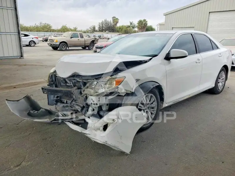 2013 Toyota CAMRY фото