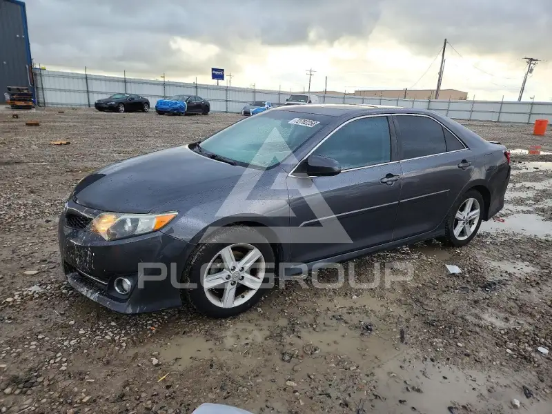 2013 Toyota CAMRY фото
