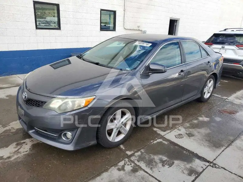 2013 Toyota CAMRY фото