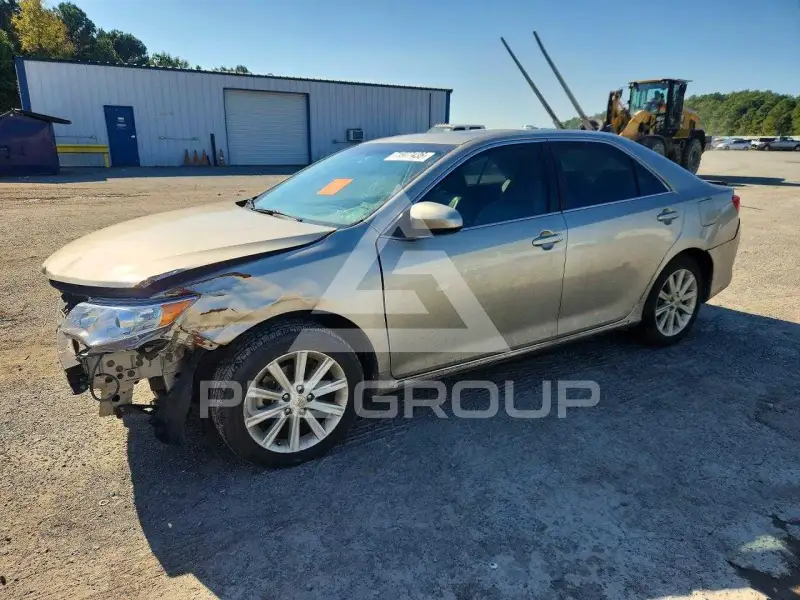 2013 Toyota CAMRY photo