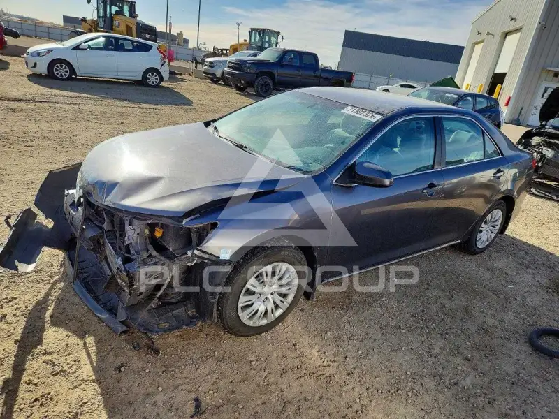 2013 Toyota CAMRY фото