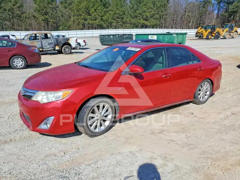 2013 Toyota CAMRY фото