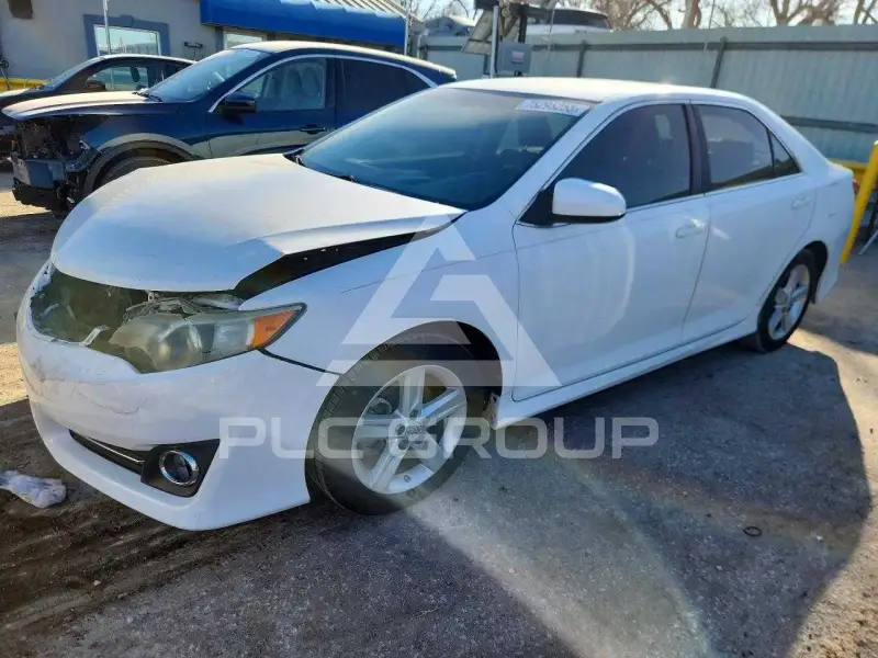2013 Toyota CAMRY photo
