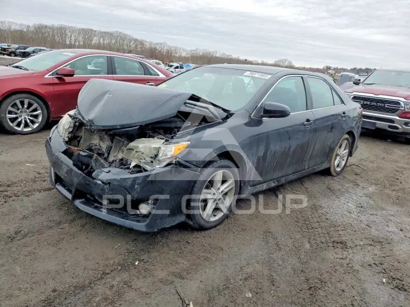 2013 Toyota CAMRY фото