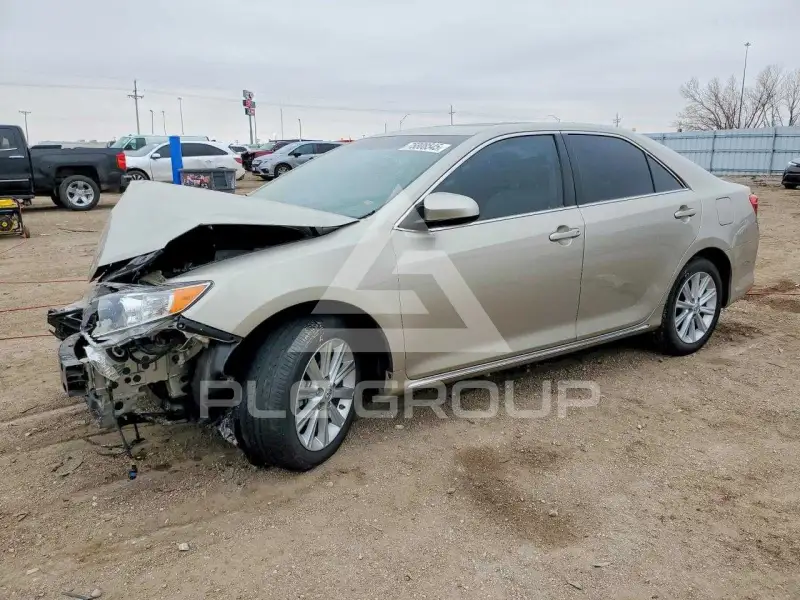 2013 Toyota CAMRY photo