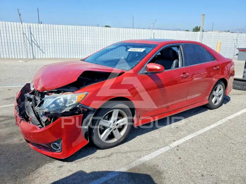 2013 Toyota CAMRY фото