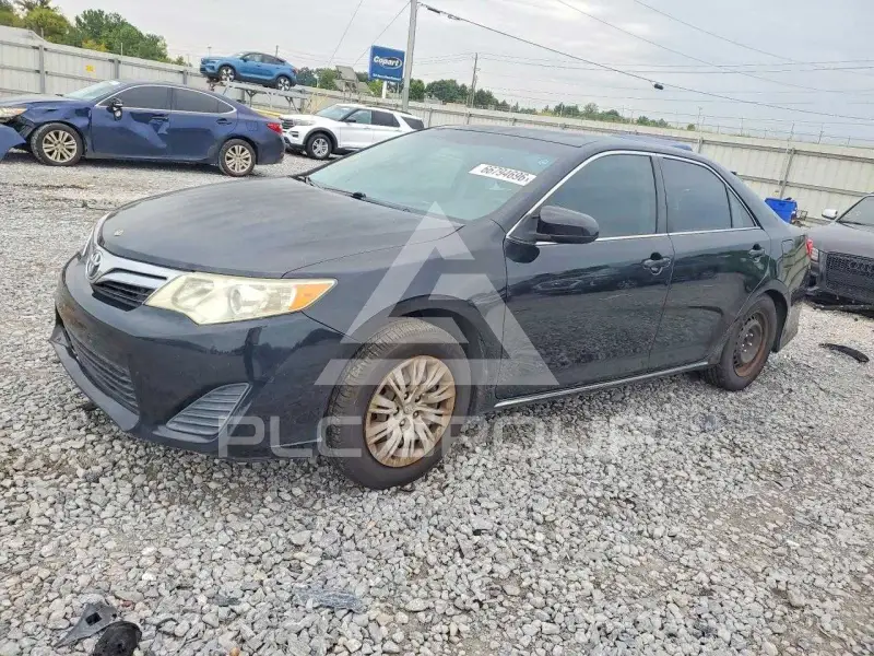 2013 Toyota CAMRY photo