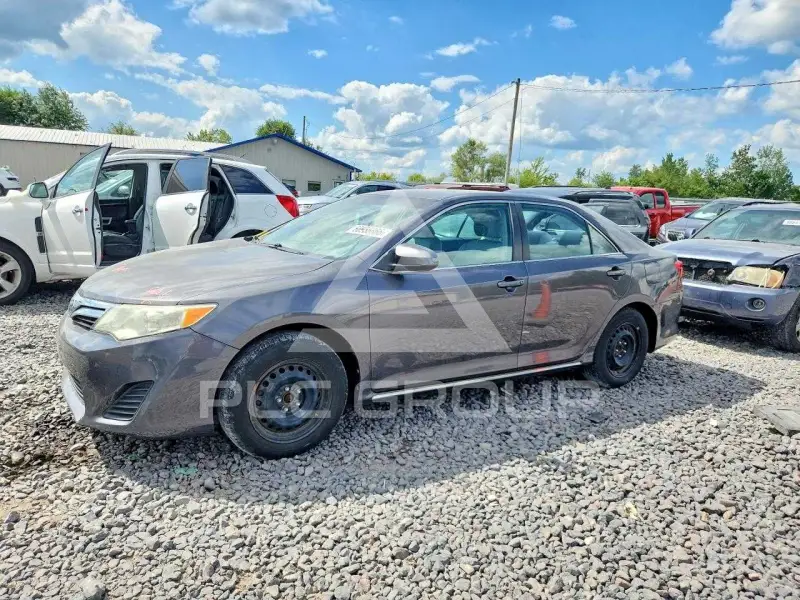2013 Toyota CAMRY photo