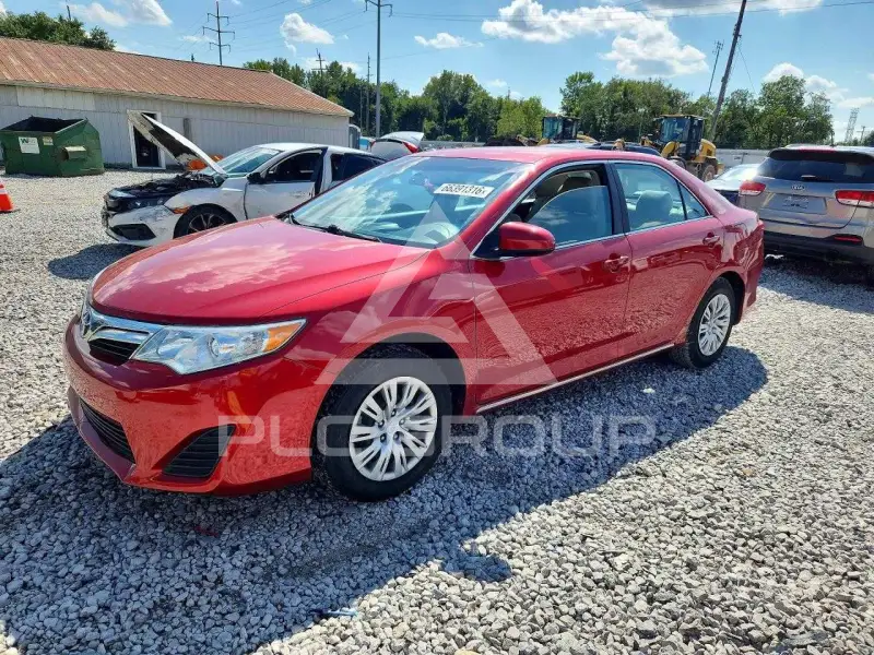 2013 Toyota CAMRY фото