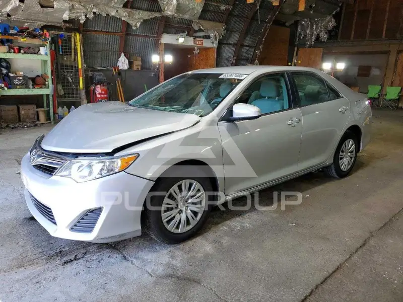 2013 Toyota CAMRY photo