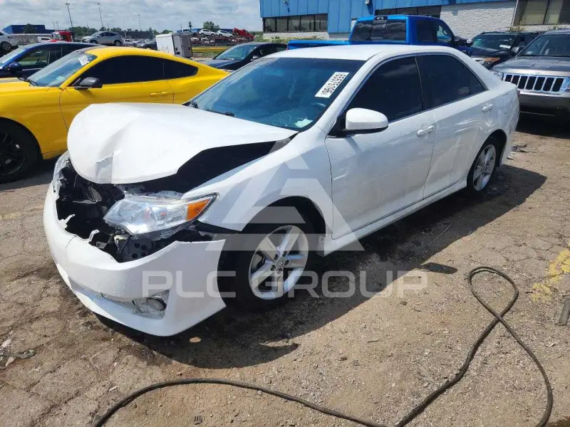 2013 Toyota CAMRY photo