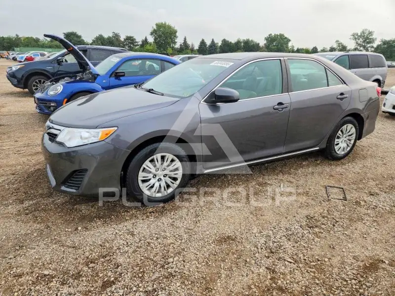 2013 Toyota CAMRY photo