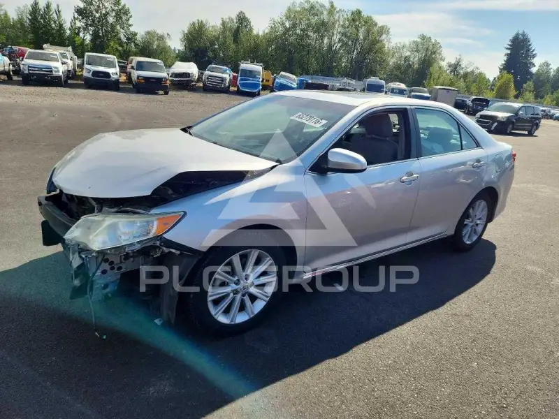 2013 Toyota CAMRY фото