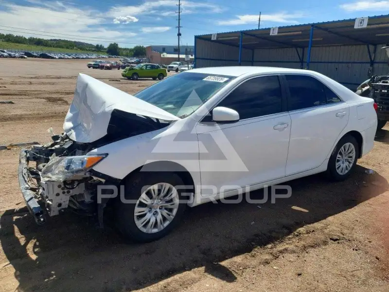 2013 Toyota CAMRY фото