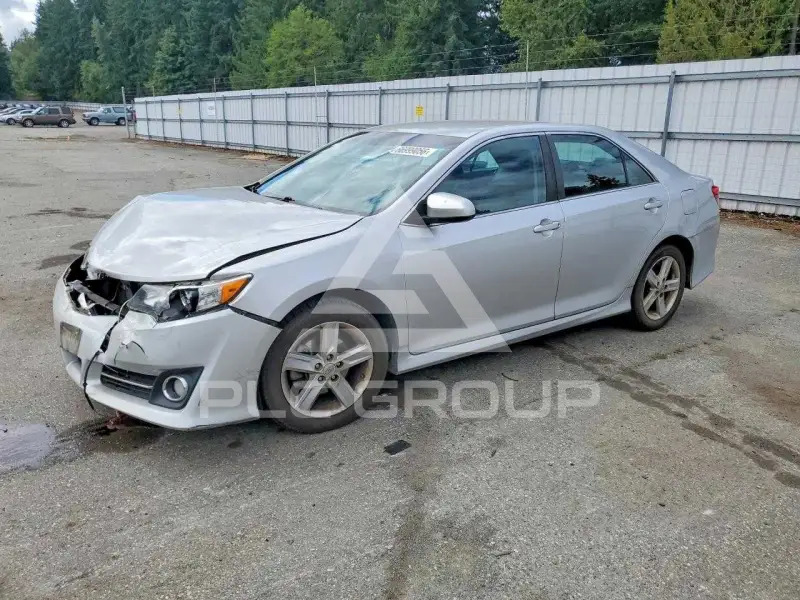 2013 Toyota CAMRY фото