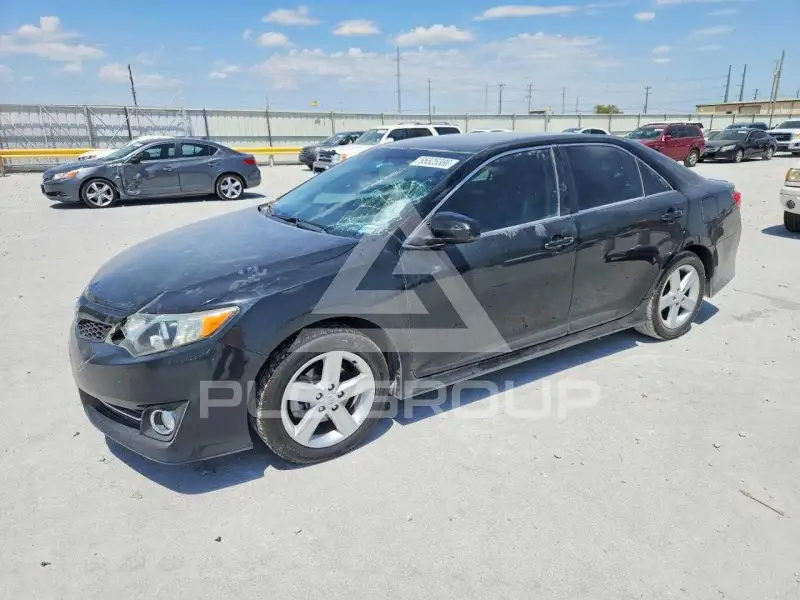 2013 Toyota CAMRY фото