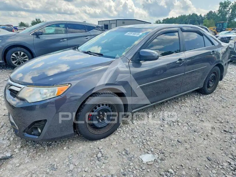 2013 Toyota CAMRY photo