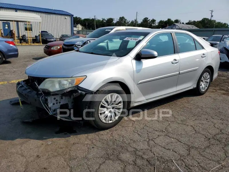 2013 Toyota CAMRY фото