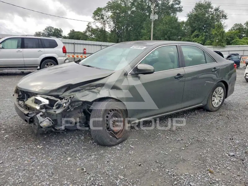2013 Toyota CAMRY фото