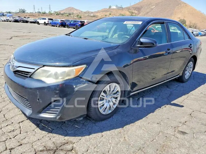 2013 Toyota CAMRY фото