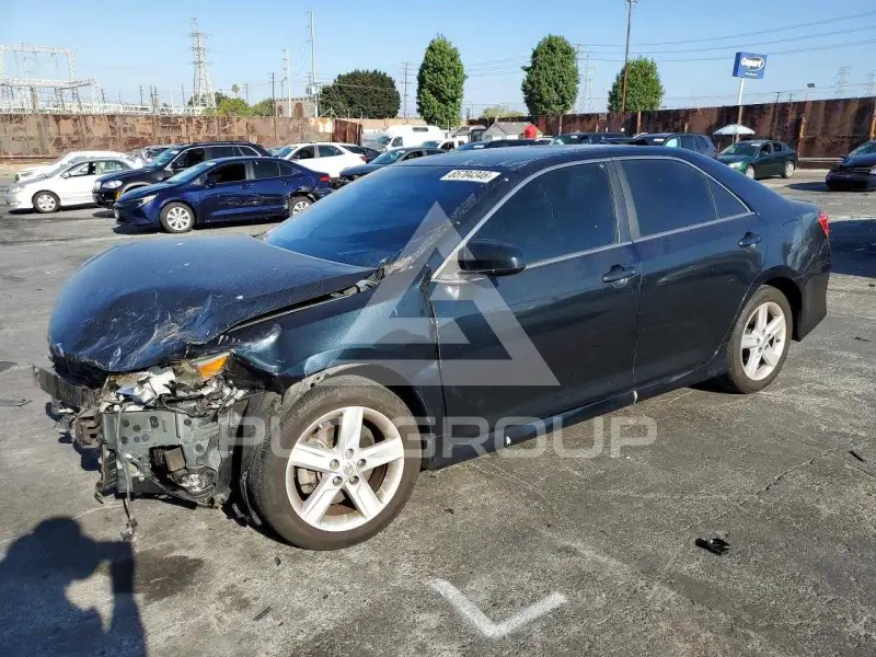 2013 Toyota CAMRY фото