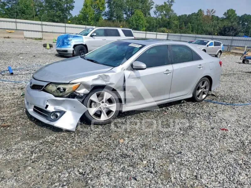 2013 Toyota CAMRY photo