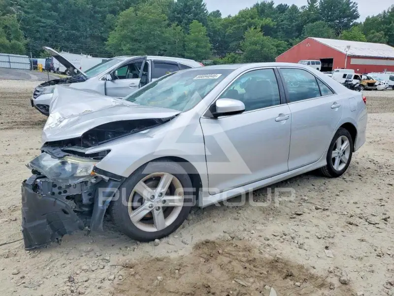 2013 Toyota CAMRY фото