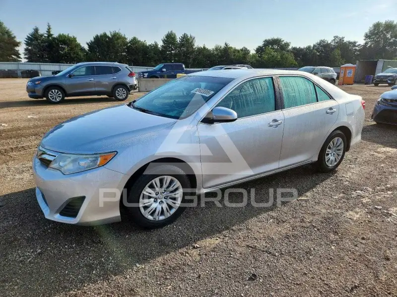 2013 Toyota CAMRY photo