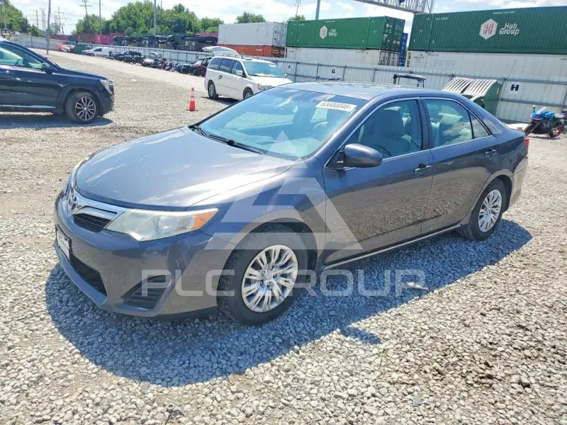 2013 Toyota CAMRY фото