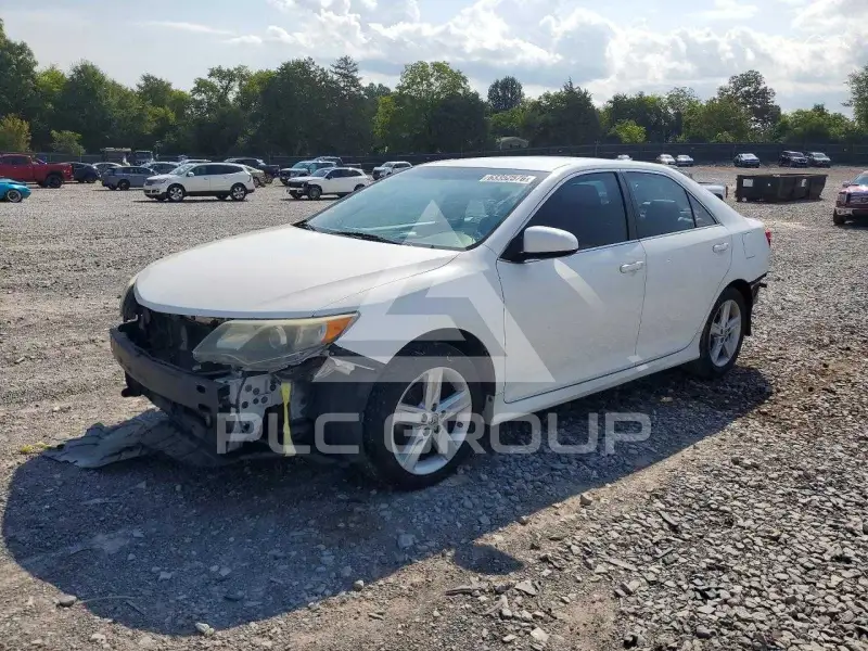 2013 Toyota CAMRY фото