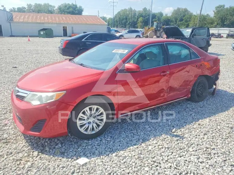 2013 Toyota CAMRY фото