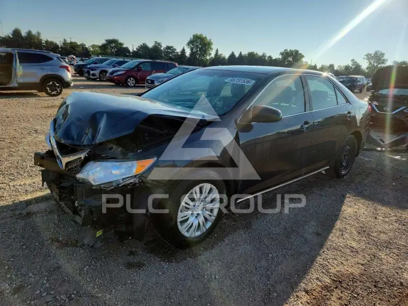2013 Toyota CAMRY фото
