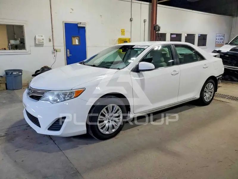 2013 Toyota CAMRY photo