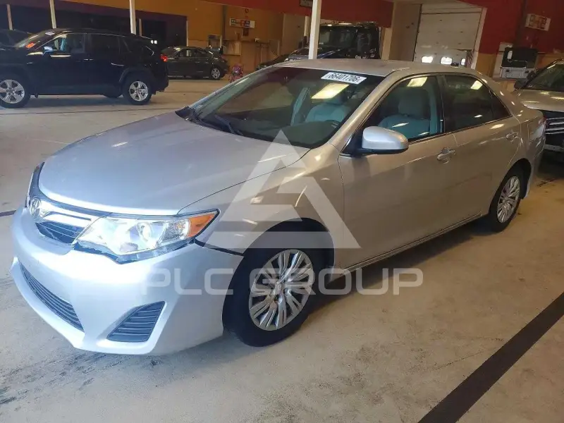 2013 Toyota CAMRY фото