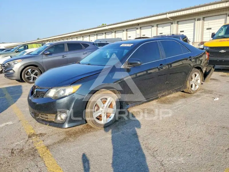 2013 Toyota CAMRY photo
