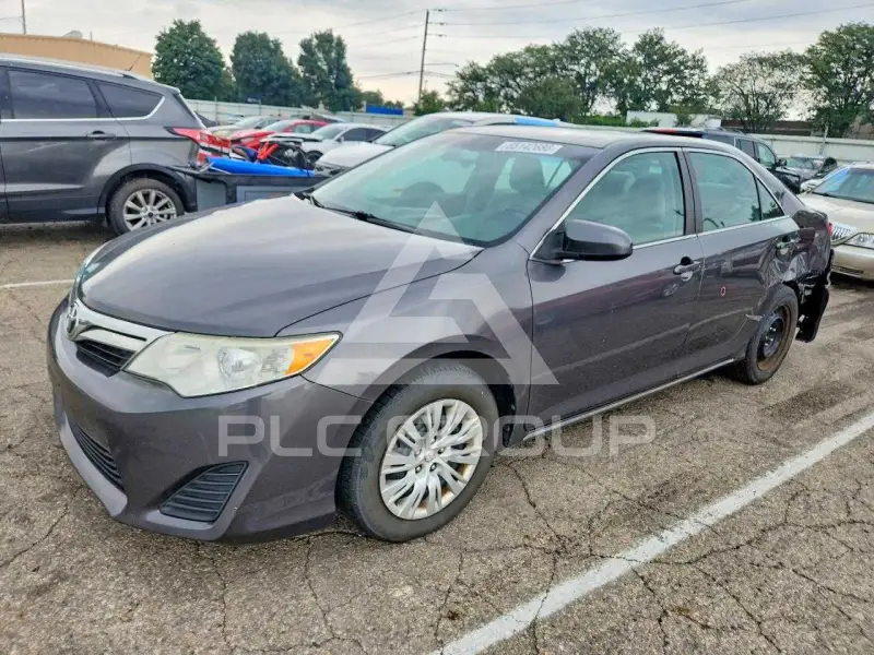 2013 Toyota CAMRY фото