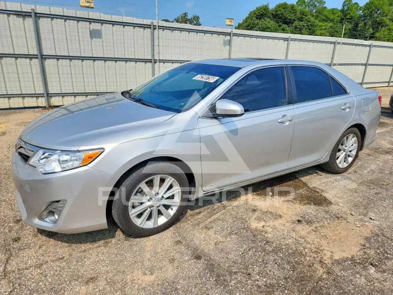 2013 Toyota CAMRY фото