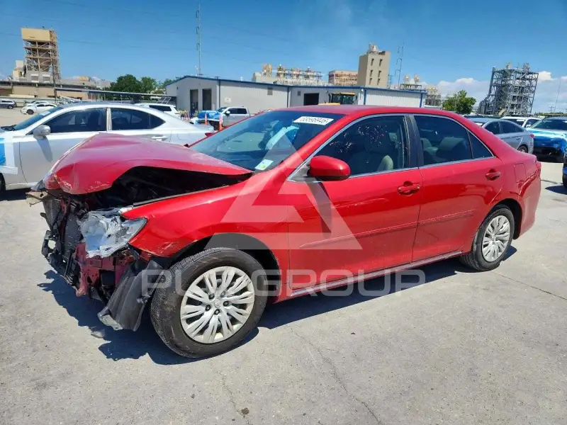 2013 Toyota CAMRY фото