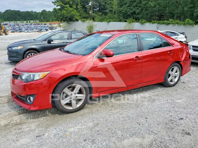 2013 Toyota CAMRY фото