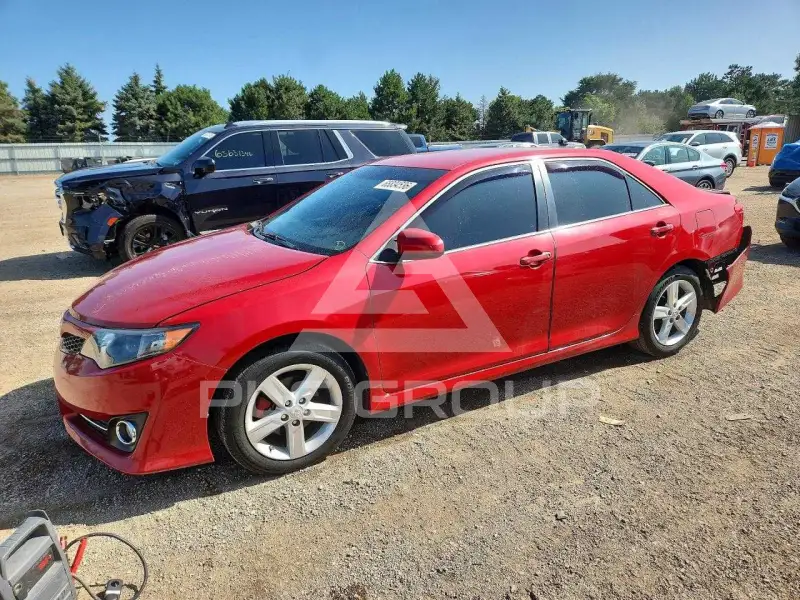 2013 Toyota CAMRY photo