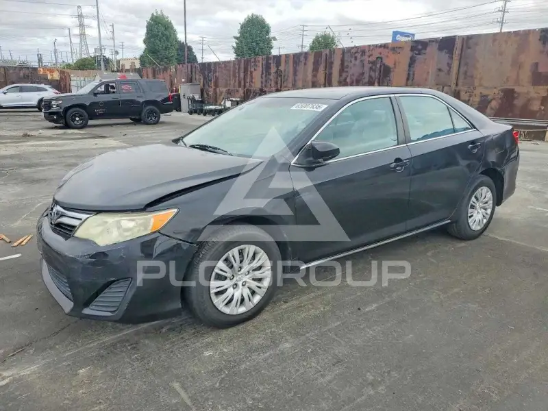 2013 Toyota CAMRY фото
