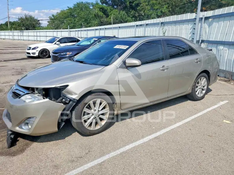 2013 Toyota CAMRY фото